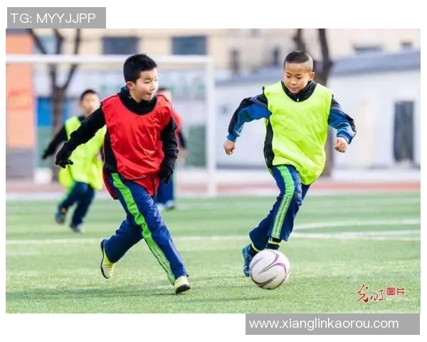 足球趣图大集合让你在欢笑中领略足球的魅力与乐趣